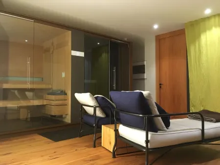 new spacious apartment with sauna apartment Chalet Park s, Отели в г. Димтиген