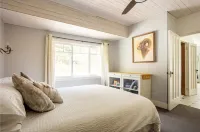 Fraser River Waterfront Cottage in Hope BC