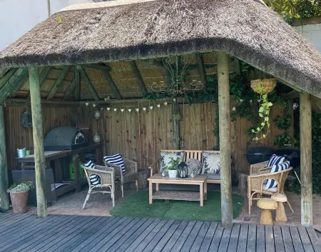 Sunny family home in the winelands