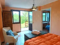 Farmhouse in the hills. Dependance for 4/6 people. Panoramic view!