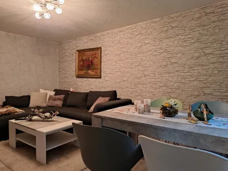 Gemütlicher Bungalow am Rand der Dübener Heide Отели в г. Чеплин