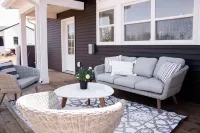 North Shore vacation home-minutes walk to PEI national beaches.