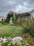 Garden oasis - 4 bedroom home centrally located Baldwin Hills Crenshaw Plaza附近的飯店