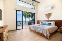Casa Natalia: Luxurious Oceanfront Villa with Housekeeping and Concierge
