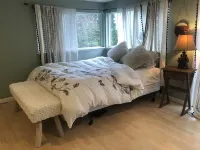 Restful Hot Tub Oasis in heart of University Place Hotels in University Place