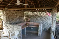 Epic views, 6-min. walk from beach, full size pool - VILLAS CASA LOMA, Suite 402