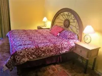 La Piedra, beautiful house with back yard at 2 blocks from the center