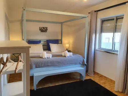 Vila Maria 10 Apartment by HOST-POINT Отели рядом со станцией Pragal