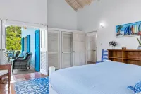Makere Cottage - Spacious 1 Bed Villa, 20' Pool, Stunning Views, 5 Mins to Beach โรงแรมใน