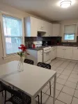 Family Friendly Apt in a Quiet Neighborhood