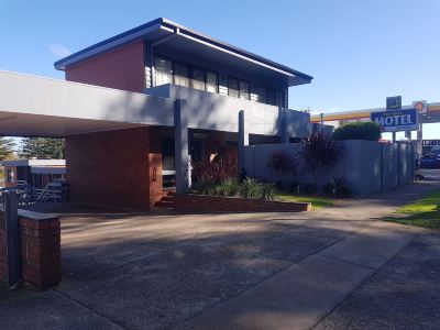 Mahogany Motel