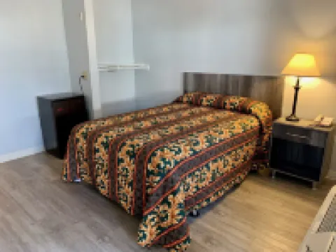 老城E-Z8汽車旅館