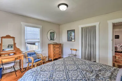 Eureka Cottage Near Sequoia Park and Old Town! Отели рядом с достопримечательностью «Зоопарк Секвойя Парк»