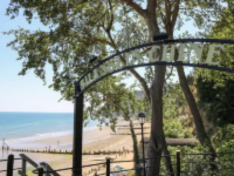 沙灘小屋 桑當酒店