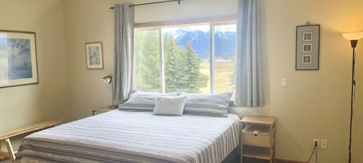 Large Bigfork Home, Summer Availability! Mountain Views-Family Friendly! Hotels in Bigfork