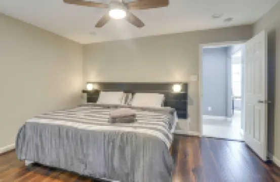 11 Mi to Dtwn: Family Home in Houston!