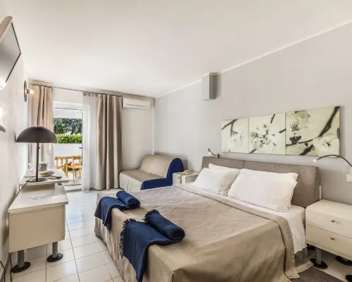 Hotel Residence Hibiscus Hotels in La Caletta