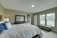 Family-Friendly Ranch Compound, 5 Mi to Splashway!