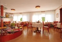 Haus am Steinberg - parking