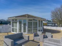 E19 The Warren - Pools
