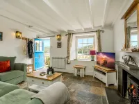 Fal River Cottage Hotels in Truro