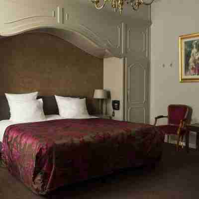 Hotel Duc de Bourgogne Rooms