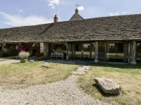 Tump Cottage Hotels in Stonehouse