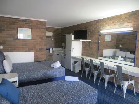 Cattleman's Rest Motor Inn Отели рядом с достопримечательностью «Charters Towers Visitor Information Centre»