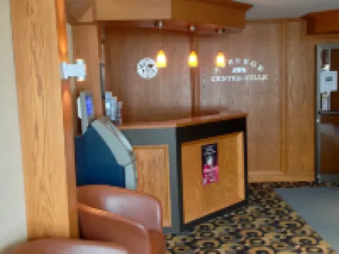 Auberge Centre Ville Hotels in Chicoutimi