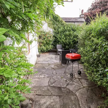 4 Greencross Cottages