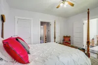 1 Mi to Downtown Lynchburg: Cozy Apt w/ Pool