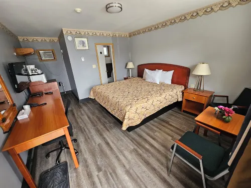Forest Plaza Motel