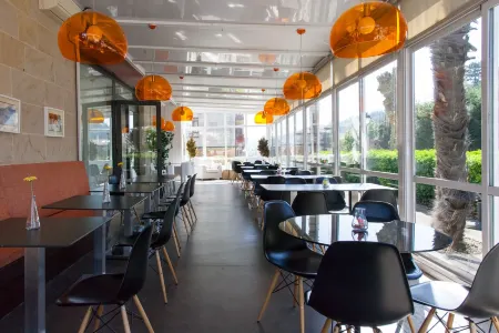 Hotel Miera Отели рядом с достопримечательностью «Royal Ordnance Factory Museum of La Cavada»