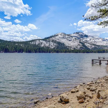 Waterfront Truckee Cabin on Donner Lake!