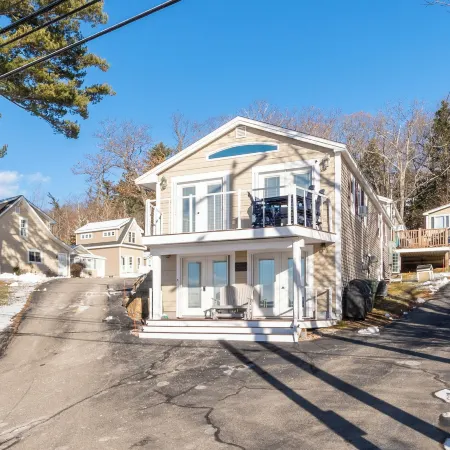Steps to Beach: Lake-view Laconia Getaway!