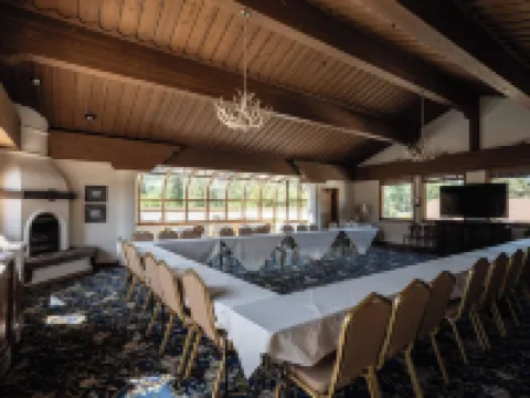 Enzian Inn Hotels in Leavenworth