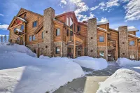 Peaceful Fraser Condo w/ Patio - by Hiking Trails! - Homestays