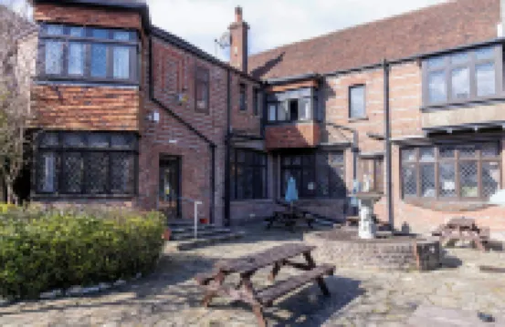 Roebuck by Greene King Inns Hotels near Llama Park