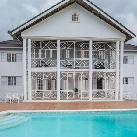 Lawrence Pool House