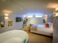 Finch Boutique Hotel, Downtown