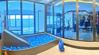 天空概念的假期 - 健身室/gym room