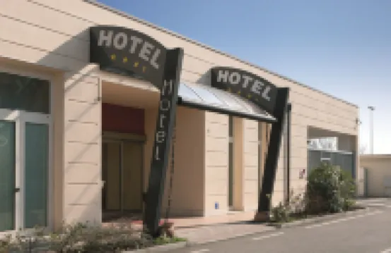 Rosso Frizzante Hotel di 