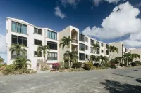 Fall Asleep to Waves Crashing on the Beach after watching the sunset Các khách sạn ở Southwest