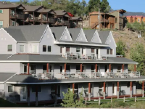Absaroka Lodge Hotels in Gardiner