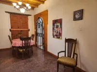 Red Mountain Manor Vineyard and Guesthouse - breakfast