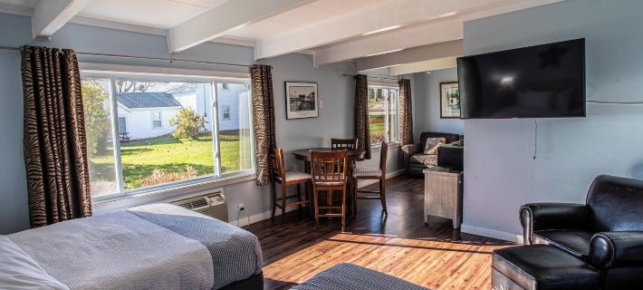 Beachfront Inn Hotels in Door County