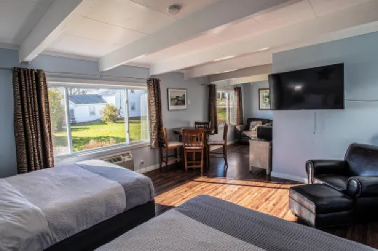 Beachfront Inn Hotels in 