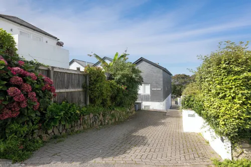 7 Sandy Lane