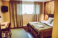 Olarsgården Hotell Отели в г. Малунг