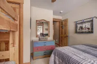 6546 Settlers Creek Townhomes 2 Bedroom Townhouse by RedAwning - balcony